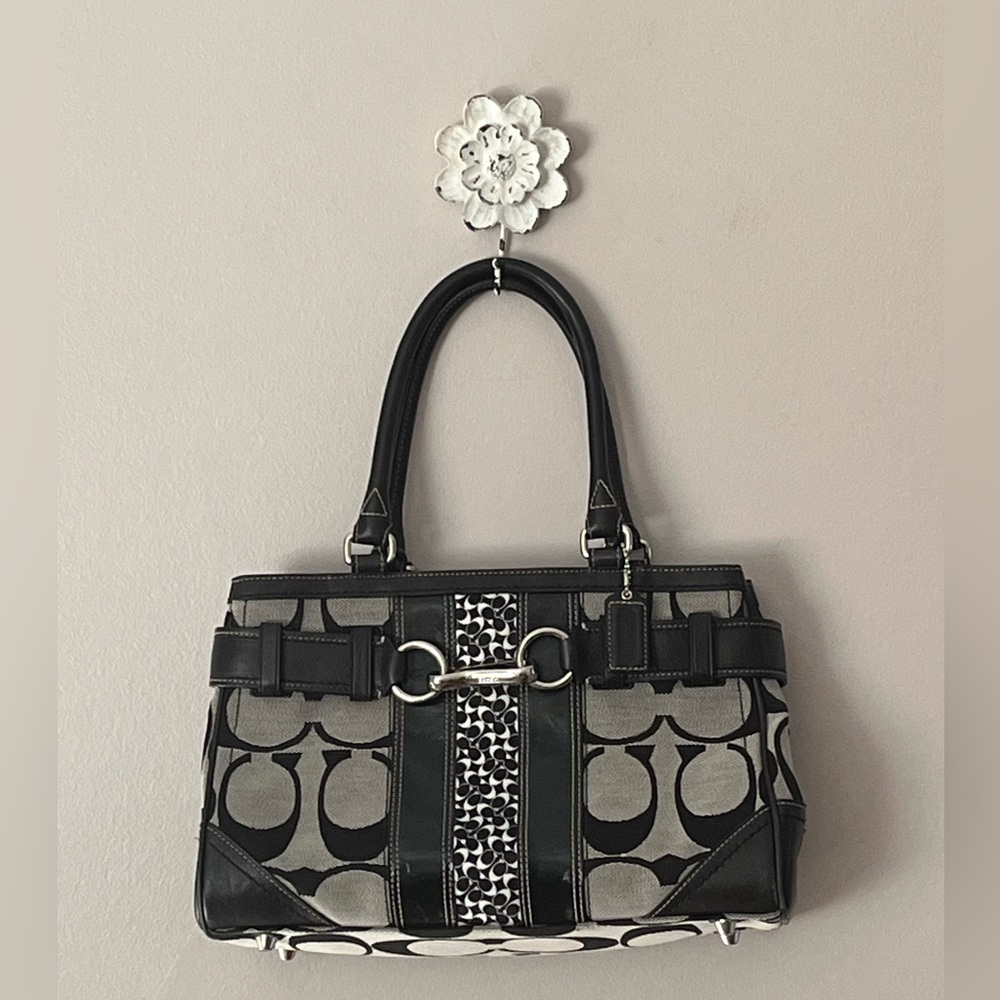 COPY - Coach Hampton Signature C Canvas Black Leather Detailed Satchel Purse 👜